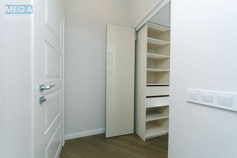 Оренда 3 кімнатної квартири, <a class="location-link" href="/kiev/" title="Недвижимость Київ">Київ</a>, <a class="location-link" href="/kiev/goloseevskij/" title="Недвижимость Голосіївський район">Голосіївський р-н</a>, Большая Васильковская ул., 36 (изображение 7)