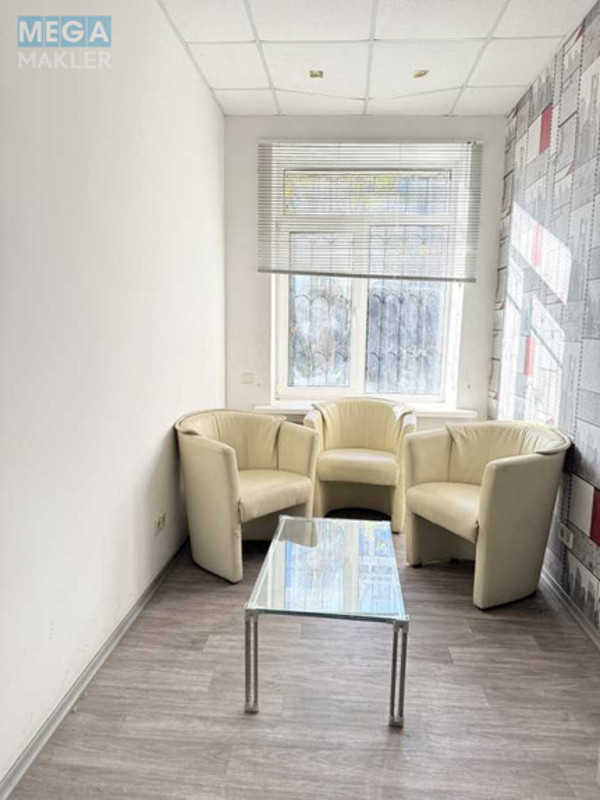 Оренда комерційної нерухомості, 83&nbsp;кв.м, под офис, <a class="location-link" href="/kiev/" title="Недвижимость Київ">Київ</a>, <a class="location-link" href="/kiev/shevchenkovskij/" title="Недвижимость Шевченківський район">Шевченківський р-н</a>, Дмитрівська вул., 35 (изображение 4)