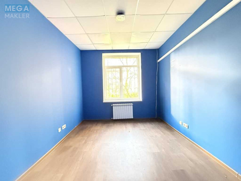 Оренда комерційної нерухомості, 83&nbsp;кв.м, под офис, <a class="location-link" href="/kiev/" title="Недвижимость Київ">Київ</a>, <a class="location-link" href="/kiev/shevchenkovskij/" title="Недвижимость Шевченківський район">Шевченківський р-н</a>, Дмитрівська вул., 35 (изображение 5)