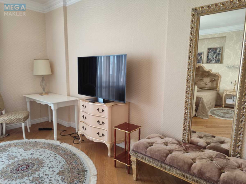 Оренда 3 кімнатної квартири, <a class="location-link" href="/kiev/" title="Недвижимость Київ">Київ</a>, <a class="location-link" href="/kiev/pecherskij/" title="Недвижимость Печерський район">Печерський р-н</a>, Євгена Коновальця вул., 44А (изображение 16)