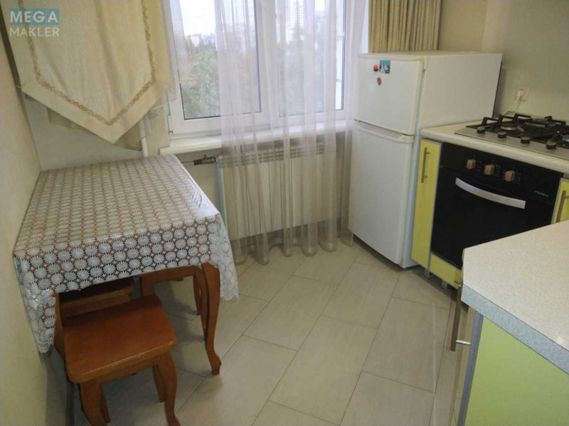 Оренда 2 кімнатної квартири, <a class="location-link" href="/kiev/" title="Недвижимость Київ">Київ</a>, <a class="location-link" href="/kiev/desnyanskij/" title="Недвижимость Деснянський район">Деснянський р-н</a>, Академика Курчатова ул. (изображение 3)