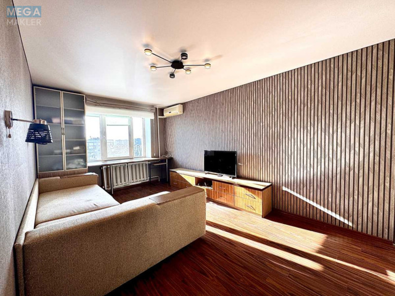 Продаж 1 кімнатної квартири (37,7/18/9,2), 12 пов. 12 пов. будинку, <a class="location-link" href="/kiev/" title="Недвижимость Київ">Київ</a>, <a class="location-link" href="/kiev/obolonskij/" title="Недвижимость Оболонський район">Оболонський р-н</a>, Оболонский просп., 40 (изображение 2)