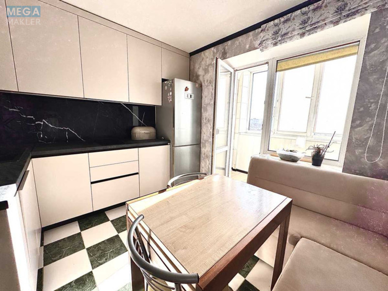 Продаж 1 кімнатної квартири (37,7/18/9,2), 12 пов. 12 пов. будинку, <a class="location-link" href="/kiev/" title="Недвижимость Київ">Київ</a>, <a class="location-link" href="/kiev/obolonskij/" title="Недвижимость Оболонський район">Оболонський р-н</a>, Оболонский просп., 40 (изображение 6)