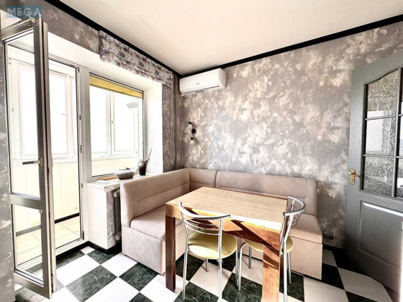 Продаж 1 кімнатної квартири (37,7/18/9,2), 12 пов. 12 пов. будинку, <a class="location-link" href="/kiev/" title="Недвижимость Київ">Київ</a>, <a class="location-link" href="/kiev/obolonskij/" title="Недвижимость Оболонський район">Оболонський р-н</a>, Оболонский просп., 40 (изображение 8)