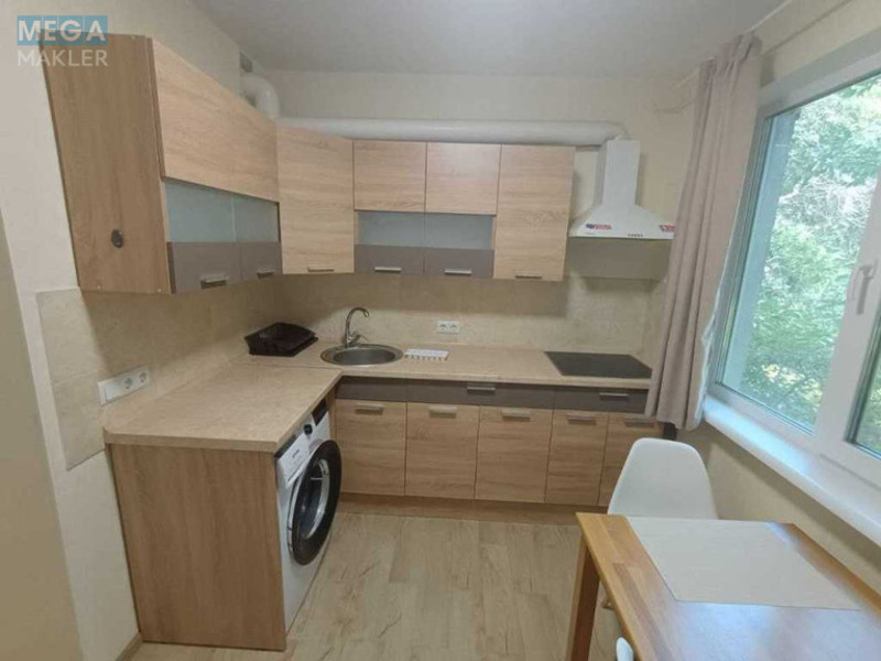 Продаж 2 кімнатної квартири (55/29/8), 1 пов. 16 пов. будинку, <a class="location-link" href="/kiev/" title="Недвижимость Київ">Київ</a>, <a class="location-link" href="/kiev/podolskij/" title="Недвижимость Подільський район">Подільський р-н</a>, Квітневий пров., 10 (изображение 2)