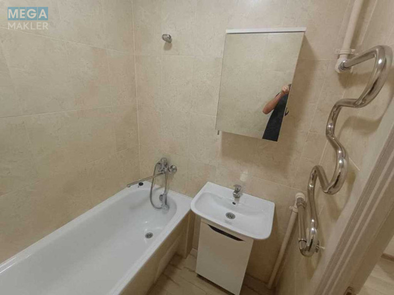 Продаж 2 кімнатної квартири (55/29/8), 1 пов. 16 пов. будинку, <a class="location-link" href="/kiev/" title="Недвижимость Київ">Київ</a>, <a class="location-link" href="/kiev/podolskij/" title="Недвижимость Подільський район">Подільський р-н</a>, Квітневий пров., 10 (изображение 9)