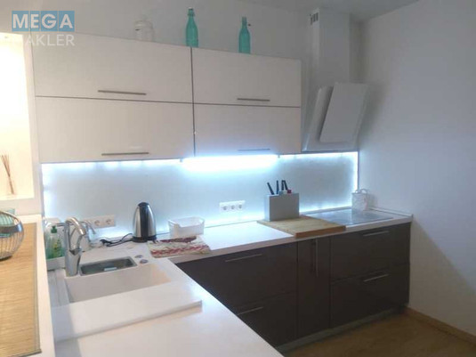 Оренда 3 кімнатної квартири, <a class="location-link" href="/kiev/" title="Недвижимость Київ">Київ</a>, <a class="location-link" href="/kiev/goloseevskij/" title="Недвижимость Голосіївський район">Голосіївський р-н</a>, Михайла Ломоносова вул., 56 (изображение 9)