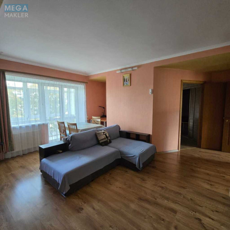 Продаж 3 кімнатної квартири (64/42/8), 5 пов. 9 пов. будинку, <a class="location-link" href="/kiev/" title="Недвижимость Київ">Київ</a>, <a class="location-link" href="/kiev/podolskij/" title="Недвижимость Подільський район">Подільський р-н</a>, Фрунзе ул., 117 (изображение 5)