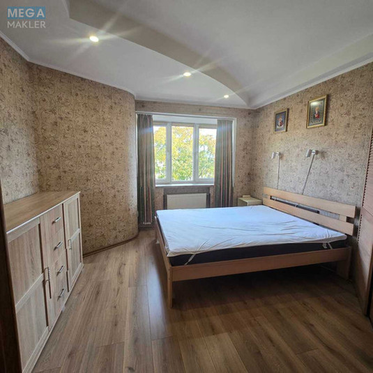 Продаж 3 кімнатної квартири (64/42/8), 5 пов. 9 пов. будинку, <a class="location-link" href="/kiev/" title="Недвижимость Київ">Київ</a>, <a class="location-link" href="/kiev/podolskij/" title="Недвижимость Подільський район">Подільський р-н</a>, Фрунзе ул., 117 (изображение 9)