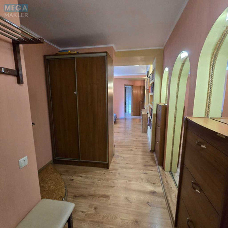 Продаж 3 кімнатної квартири (64/42/8), 5 пов. 9 пов. будинку, <a class="location-link" href="/kiev/" title="Недвижимость Київ">Київ</a>, <a class="location-link" href="/kiev/podolskij/" title="Недвижимость Подільський район">Подільський р-н</a>, Фрунзе ул., 117 (изображение 15)