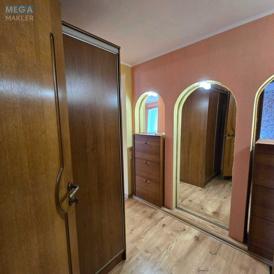 Продаж 3 кімнатної квартири (64/42/8), 5 пов. 9 пов. будинку, <a class="location-link" href="/kiev/" title="Недвижимость Київ">Київ</a>, <a class="location-link" href="/kiev/podolskij/" title="Недвижимость Подільський район">Подільський р-н</a>, Фрунзе ул., 117 (изображение 16)