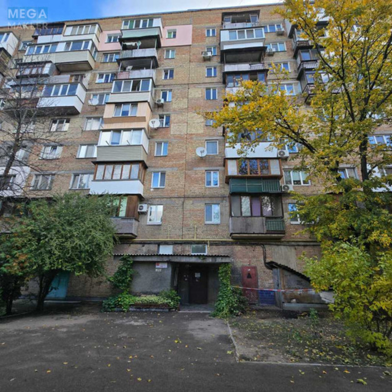 Продаж 3 кімнатної квартири (64/42/8), 5 пов. 9 пов. будинку, <a class="location-link" href="/kiev/" title="Недвижимость Київ">Київ</a>, <a class="location-link" href="/kiev/podolskij/" title="Недвижимость Подільський район">Подільський р-н</a>, Фрунзе ул., 117 (изображение 18)