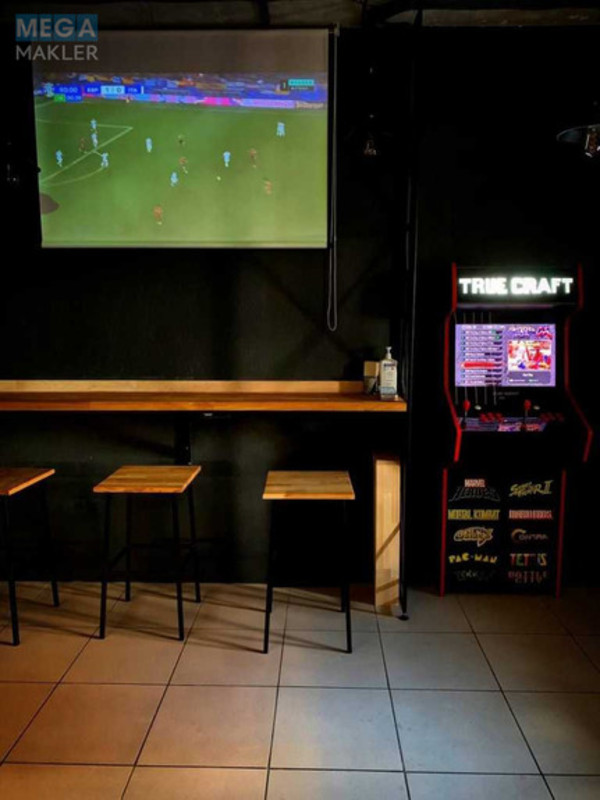 Продаж комерційної нерухомості, 163&nbsp;кв.м, под магазин, <a class="location-link" href="/kiev/" title="Недвижимость Київ">Київ</a>, <a class="location-link" href="/kiev/obolonskij/" title="Недвижимость Оболонський район">Оболонський р-н</a>, Героев Сталинграда просп., 8 (изображение 2)