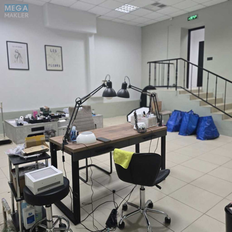 Продаж комерційної нерухомості, 163&nbsp;кв.м, под магазин, <a class="location-link" href="/kiev/" title="Недвижимость Київ">Київ</a>, <a class="location-link" href="/kiev/obolonskij/" title="Недвижимость Оболонський район">Оболонський р-н</a>, Героев Сталинграда просп., 8 (изображение 15)