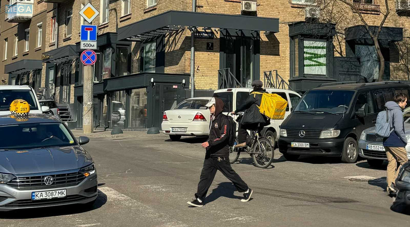 Оренда комерційної нерухомості, 80&nbsp;кв.м, под магазин, <a class="location-link" href="/kiev/" title="Недвижимость Київ">Київ</a>, <a class="location-link" href="/kiev/pecherskij/" title="Недвижимость Печерський район">Печерський р-н</a>, Іоанна Павла ІІ вул., 7 (изображение 2)