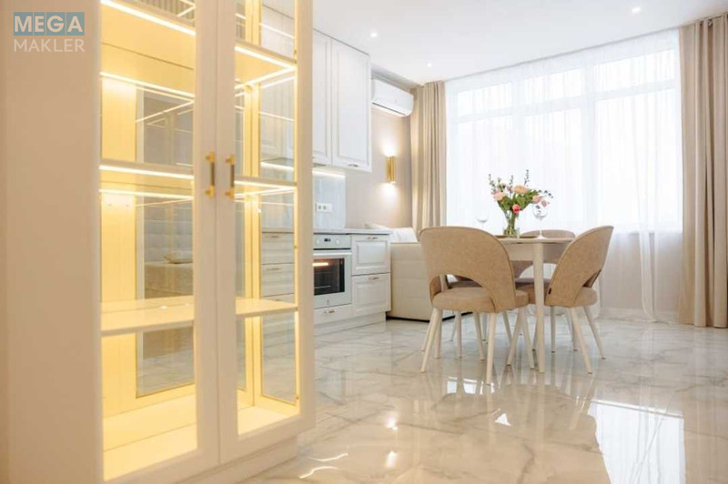 Оренда 2 кімнатної квартири, <a class="location-link" href="/kiev/" title="Недвижимость Київ">Київ</a>, <a class="location-link" href="/kiev/darnickij/" title="Недвижимость Дарницький район">Дарницький р-н</a>, Черниговская ул., 8а (изображение 2)