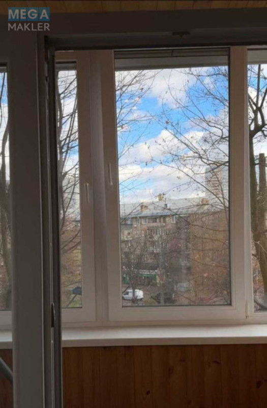 Продаж 3 кімнатної квартири (82/53/10), 2 пов. 5 пов. будинку, <a class="location-link" href="/kiev/" title="Недвижимость Київ">Київ</a>, <a class="location-link" href="/kiev/solomenskij/" title="Недвижимость Солом'янський район">Солом'янський р-н</a>, Іскрівська вул., 1 (изображение 14)