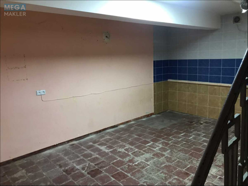 Оренда окремої будівлі/побудови, 120&nbsp;кв.м, <a class="location-link" href="/kiev/" title="Недвижимость Київ">Київ</a>, <a class="location-link" href="/kiev/goloseevskij/" title="Недвижимость Голосіївський район">Голосіївський р-н</a>, Науки просп., 61 (изображение 12)