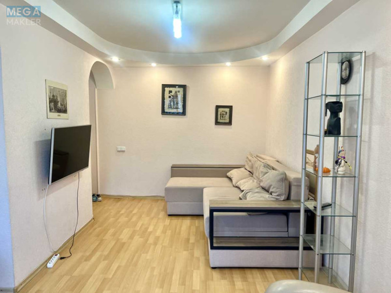 Оренда 2 кімнатної квартири, <a class="location-link" href="/kiev/" title="Недвижимость Київ">Київ</a>, <a class="location-link" href="/kiev/pecherskij/" title="Недвижимость Печерський район">Печерський р-н</a>, Велика Васильківська вул., 102 (изображение 9)