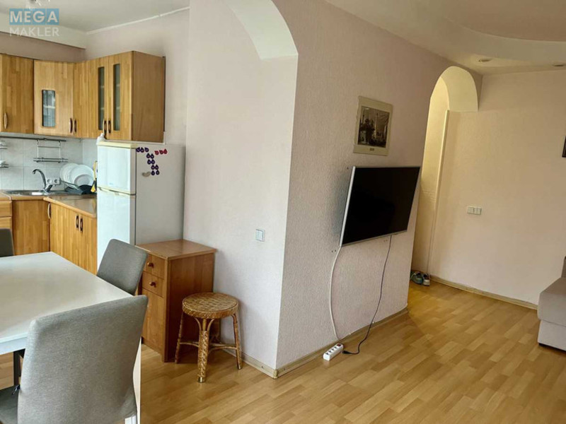 Оренда 2 кімнатної квартири, <a class="location-link" href="/kiev/" title="Недвижимость Київ">Київ</a>, <a class="location-link" href="/kiev/pecherskij/" title="Недвижимость Печерський район">Печерський р-н</a>, Велика Васильківська вул., 102 (изображение 10)