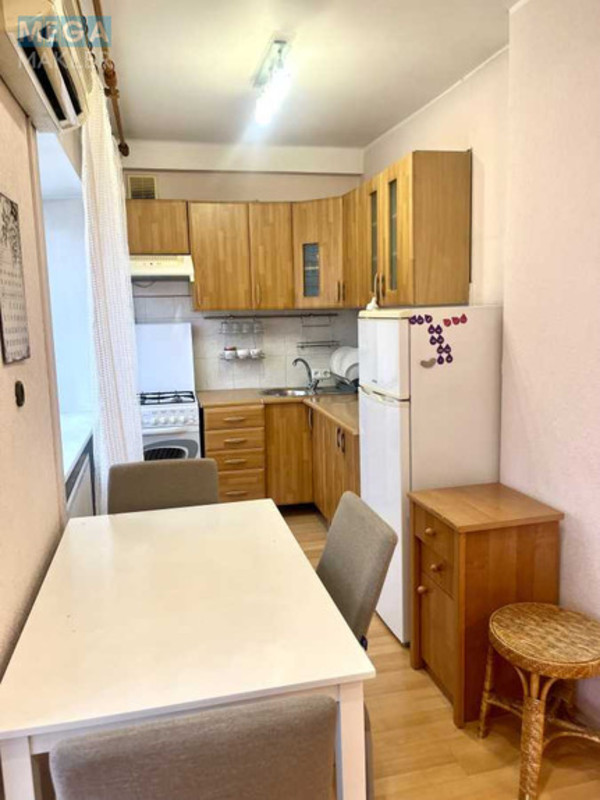 Оренда 2 кімнатної квартири, <a class="location-link" href="/kiev/" title="Недвижимость Київ">Київ</a>, <a class="location-link" href="/kiev/pecherskij/" title="Недвижимость Печерський район">Печерський р-н</a>, Велика Васильківська вул., 102 (изображение 12)