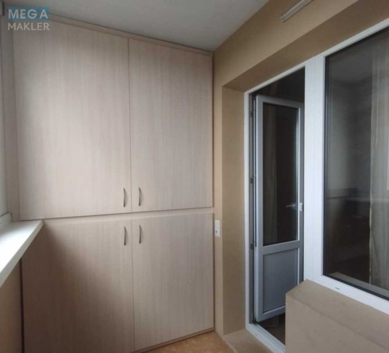 Оренда 3 кімнатної квартири, <a class="location-link" href="/kiev/" title="Недвижимость Київ">Київ</a>, <a class="location-link" href="/kiev/darnickij/" title="Недвижимость Дарницький район">Дарницький р-н</a>, Здолбуновская ул. (изображение 3)