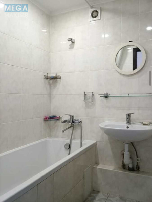 Оренда 2 кімнатної квартири, <a class="location-link" href="/kiev/" title="Недвижимость Київ">Київ</a>, <a class="location-link" href="/kiev/podolskij/" title="Недвижимость Подільський район">Подільський р-н</a>, Почайнинская ул., 57/59 (изображение 5)