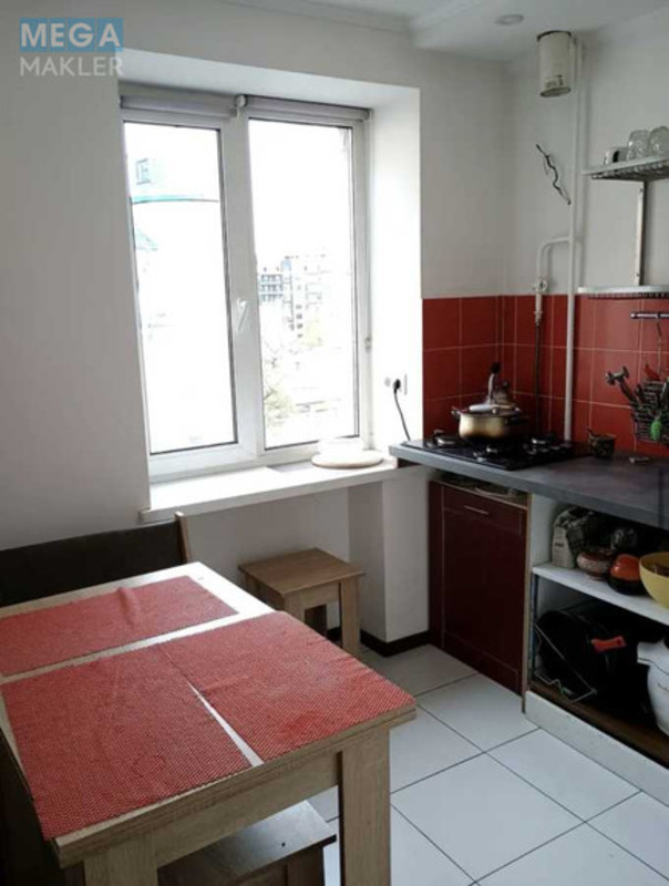 Оренда 2 кімнатної квартири, <a class="location-link" href="/kiev/" title="Недвижимость Київ">Київ</a>, <a class="location-link" href="/kiev/podolskij/" title="Недвижимость Подільський район">Подільський р-н</a>, Почайнинская ул., 57/59 (изображение 6)