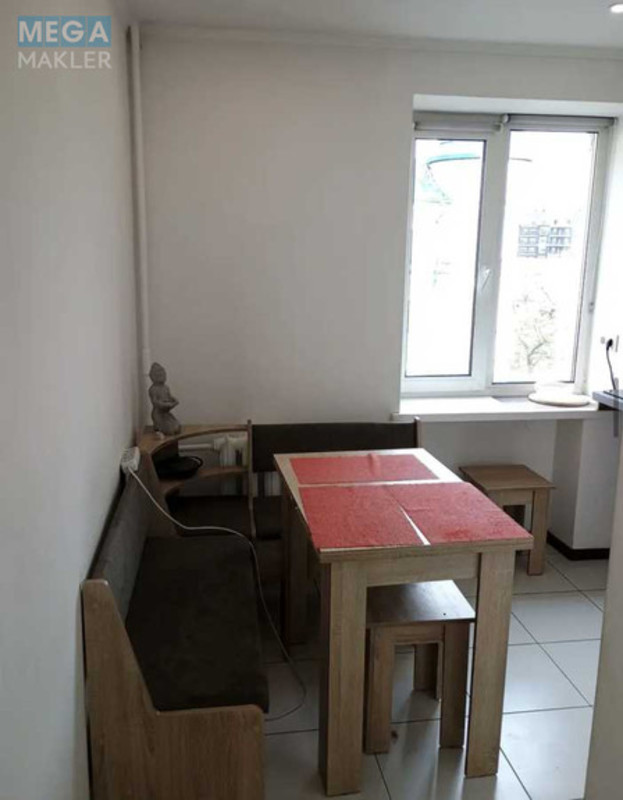 Оренда 2 кімнатної квартири, <a class="location-link" href="/kiev/" title="Недвижимость Київ">Київ</a>, <a class="location-link" href="/kiev/podolskij/" title="Недвижимость Подільський район">Подільський р-н</a>, Почайнинская ул., 57/59 (изображение 7)