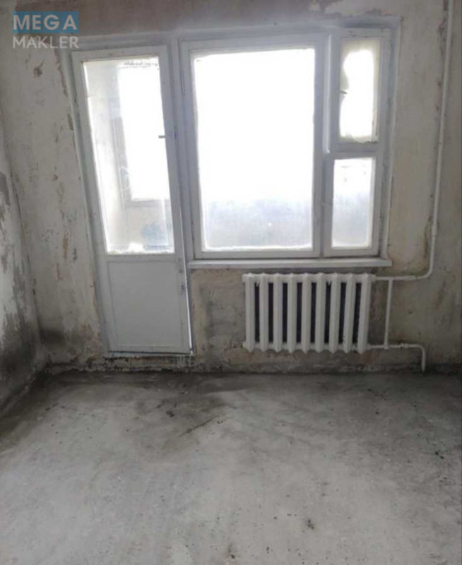 Продаж 3 кімнатної квартири (75/?/?), 13 пов. 16 пов. будинку, <a class="location-link" href="/kiev/" title="Недвижимость Київ">Київ</a>, <a class="location-link" href="/kiev/goloseevskij/" title="Недвижимость Голосіївський район">Голосіївський р-н</a>, Композитора Лятошинского ул. (изображение 3)