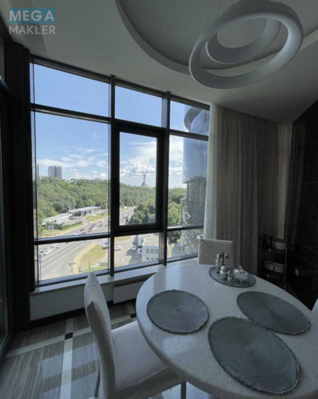 Продаж 4 кімнатної квартири (180/?/?), 9 пов. 25 пов. будинку, <a class="location-link" href="/kiev/" title="Недвижимость Київ">Київ</a>, <a class="location-link" href="/kiev/pecherskij/" title="Недвижимость Печерський район">Печерський р-н</a>, Болсуновская ул. (изображение 4)