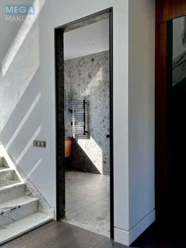 Продаж 6 кімнатної квартири (274/?/?), 5 пов. 5 пов. будинку, <a class="location-link" href="/kiev/" title="Недвижимость Київ">Київ</a>, <a class="location-link" href="/kiev/pecherskij/" title="Недвижимость Печерський район">Печерський р-н</a>, Академика Богомольца ул. (изображение 4)