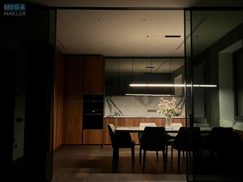 Продаж 6 кімнатної квартири (274/?/?), 5 пов. 5 пов. будинку, <a class="location-link" href="/kiev/" title="Недвижимость Київ">Київ</a>, <a class="location-link" href="/kiev/pecherskij/" title="Недвижимость Печерський район">Печерський р-н</a>, Академика Богомольца ул. (изображение 10)