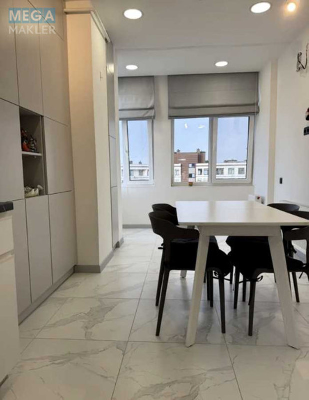 Продаж 3 кімнатної квартири (90/?/?), 9 пов. 9 пов. будинку, <a class="location-link" href="/kiev/" title="Недвижимость Київ">Київ</a>, <a class="location-link" href="/kiev/goloseevskij/" title="Недвижимость Голосіївський район">Голосіївський р-н</a>, Михаила Максимовича ул. (изображение 2)