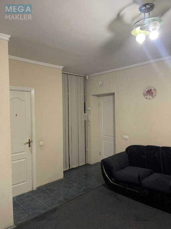 Оренда комерційної нерухомості, 30&nbsp;кв.м, под офис, <a class="location-link" href="/kiev/" title="Недвижимость Київ">Київ</a>, <a class="location-link" href="/kiev/pecherskij/" title="Недвижимость Печерський район">Печерський р-н</a>, Предславинская ул., 12 (изображение 2)