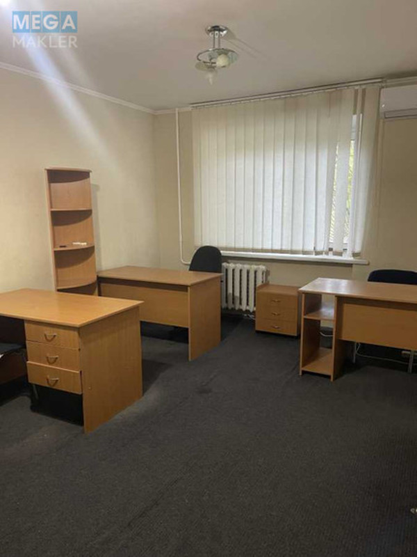 Оренда комерційної нерухомості, 30&nbsp;кв.м, под офис, <a class="location-link" href="/kiev/" title="Недвижимость Київ">Київ</a>, <a class="location-link" href="/kiev/pecherskij/" title="Недвижимость Печерський район">Печерський р-н</a>, Предславинская ул., 12 (изображение 3)