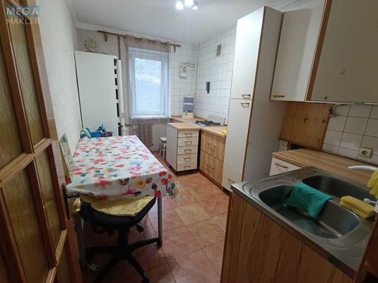 Оренда 3 кімнатної квартири, <a class="location-link" href="/odessa/" title="Недвижимость Одеса">Одеса</a>, <a class="location-link" href="/odessa/primorskij/" title="Недвижимость Приморський район">Приморський р-н</a>, Балковская, 3/1 (изображение 2)