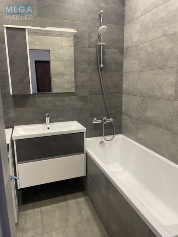 Продаж 3 кімнатної квартири (72/42/15), 3 пов. 9 пов. будинку, <a class="location-link" href="/kiev/" title="Недвижимость Київ">Київ</a>, <a class="location-link" href="/kiev/darnickij/" title="Недвижимость Дарницький район">Дарницький р-н</a>, Березневая ул., 12 (изображение 11)