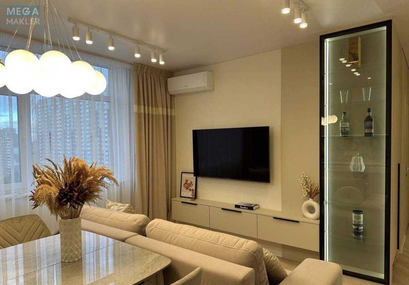 Продаж 2 кімнатної квартири (70/?/?), 12 пов. 16 пов. будинку, <a class="location-link" href="/kiev/" title="Недвижимость Київ">Київ</a>, <a class="location-link" href="/kiev/podolskij/" title="Недвижимость Подільський район">Подільський р-н</a>, Европейского Союза просп. (изображение 4)