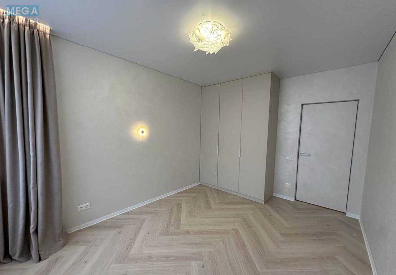 Продаж 2 кімнатної квартири (70/?/?), 12 пов. 16 пов. будинку, <a class="location-link" href="/kiev/" title="Недвижимость Київ">Київ</a>, <a class="location-link" href="/kiev/podolskij/" title="Недвижимость Подільський район">Подільський р-н</a>, Европейского Союза просп. (изображение 10)