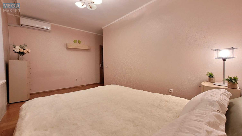 Продаж 3 кімнатної квартири (88/44/13), 3 пов. 18 пов. будинку, <a class="location-link" href="/kiev/" title="Недвижимость Київ">Київ</a>, <a class="location-link" href="/kiev/darnickij/" title="Недвижимость Дарницький район">Дарницький р-н</a>, Анны Ахматовой ул., 3 (изображение 8)