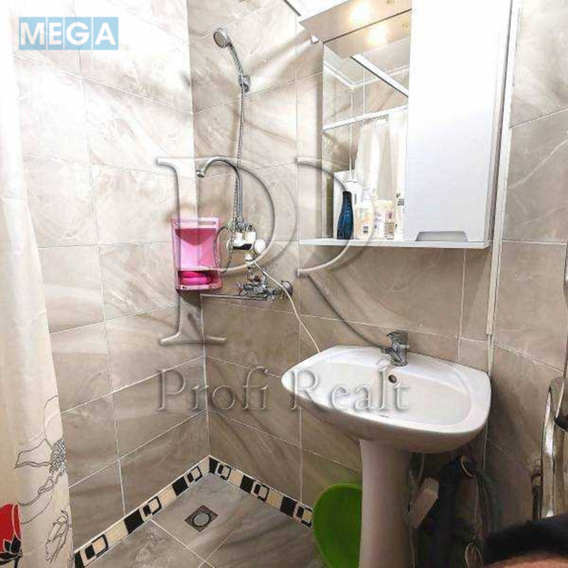 Продаж 1 кімнатної квартири (38/19/8), 1 пов. 9 пов. будинку, <a class="location-link" href="/kiev/" title="Недвижимость Київ">Київ</a>, <a class="location-link" href="/kiev/svyatoshinskij/" title="Недвижимость Святошинський район">Святошинський р-н</a>, Булгакова вулиця, 8А (изображение 11)