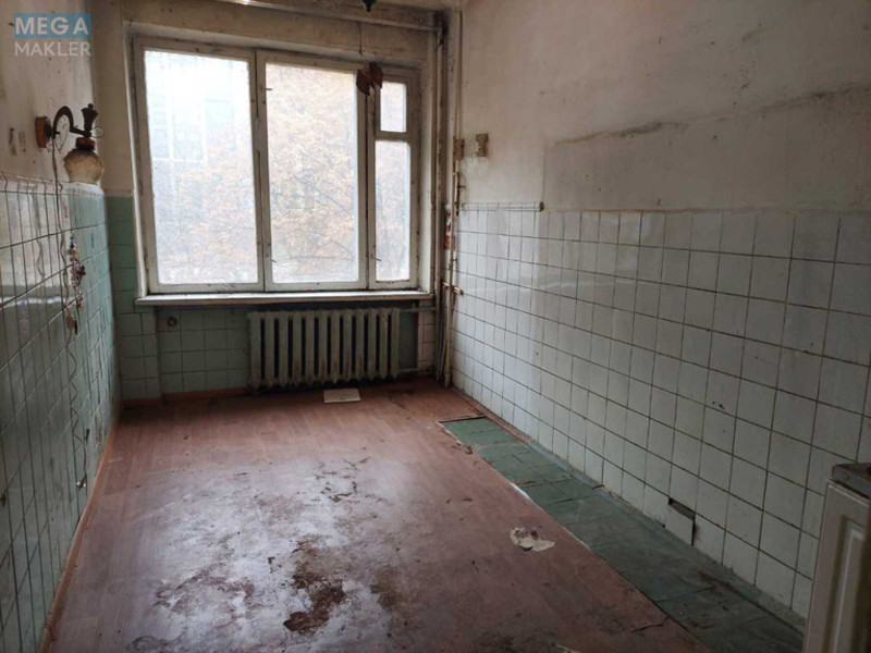 Продаж 3 кімнатної квартири (87,2/51/10,9), 4 пов. 9 пов. будинку, <a class="location-link" href="/kiev/" title="Недвижимость Київ">Київ</a>, <a class="location-link" href="/kiev/pecherskij/" title="Недвижимость Печерський район">Печерський р-н</a>, Василия Тютюнника ул., 22/26 (изображение 12)