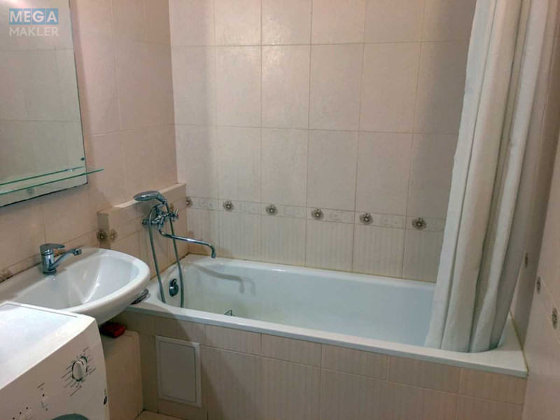 Оренда 1 кімнатної квартири, <a class="location-link" href="/kiev/" title="Недвижимость Київ">Київ</a>, <a class="location-link" href="/kiev/darnickij/" title="Недвижимость Дарницький район">Дарницький р-н</a>, Анни Ахматової вул., 28 (изображение 16)