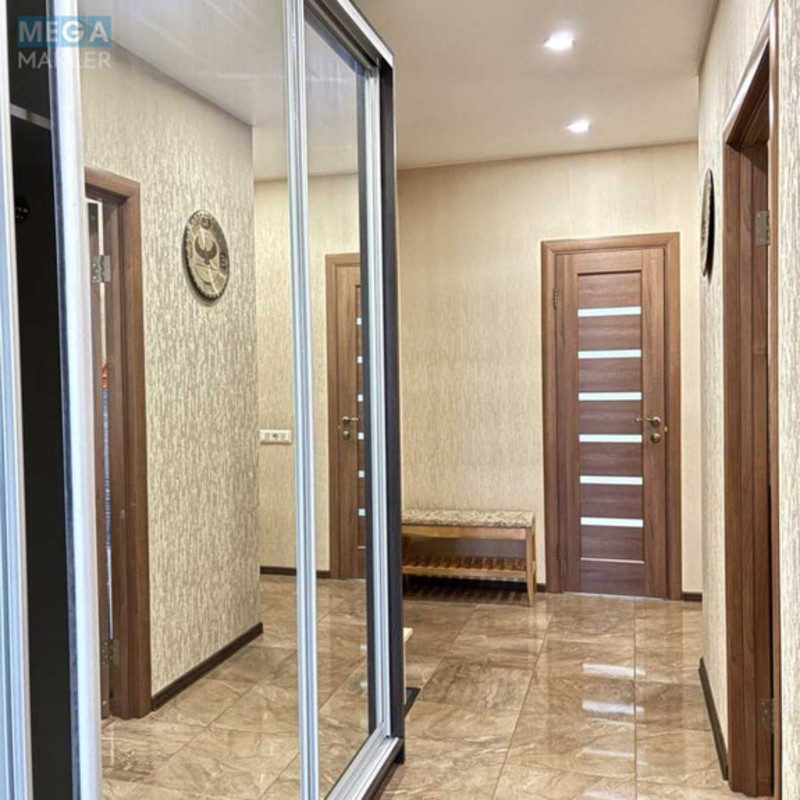 Оренда 3 кімнатної квартири, <a class="location-link" href="/kiev/" title="Недвижимость Київ">Київ</a>, <a class="location-link" href="/kiev/solomenskij/" title="Недвижимость Солом'янський район">Солом'янський р-н</a>, Гарматна вул., 38 (изображение 8)