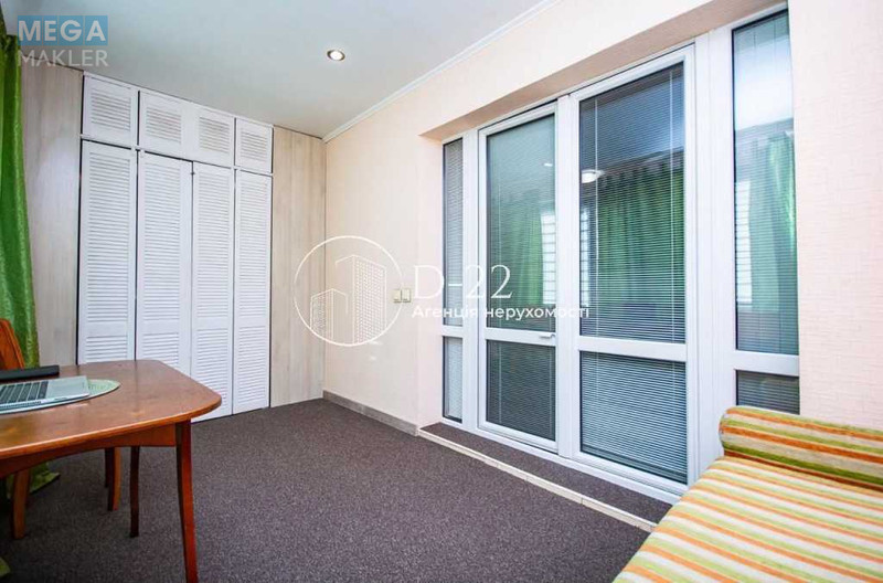 Продаж 3 кімнатної квартири (106/52/29), 1 пов. 5 пов. будинку, <a class="location-link" href="/kiev/" title="Недвижимость Київ">Київ</a>, <a class="location-link" href="/kiev/goloseevskij/" title="Недвижимость Голосіївський район">Голосіївський р-н</a>, Науки проспект, 86 (изображение 20)