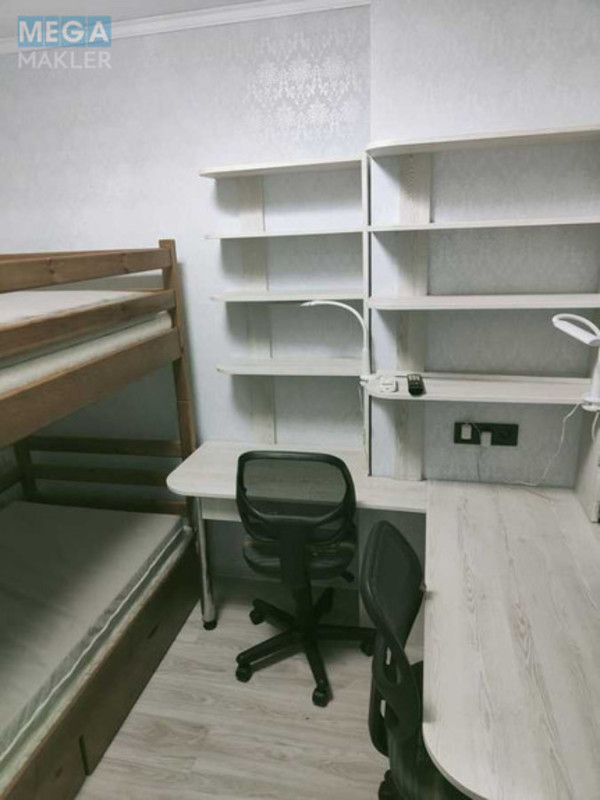 Оренда 3 кімнатної квартири, <a class="location-link" href="/odessa/" title="Недвижимость Одеса">Одеса</a>, <a class="location-link" href="/odessa/suvorovskij/" title="Недвижимость Суворовський район">Суворовський р-н</a>, Паустовского, 31 (изображение 3)