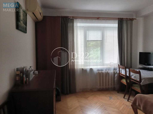 Продаж 3 кімнатної квартири (63/41/8), 4 пов. 8 пов. будинку, <a class="location-link" href="/kiev/" title="Недвижимость Київ">Київ</a>, <a class="location-link" href="/kiev/pecherskij/" title="Недвижимость Печерський район">Печерський р-н</a>, Новогоспітальна вулиця, 5 (изображение 2)