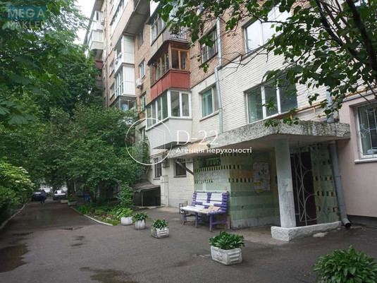 Продаж 3 кімнатної квартири (63/41/8), 4 пов. 8 пов. будинку, <a class="location-link" href="/kiev/" title="Недвижимость Київ">Київ</a>, <a class="location-link" href="/kiev/pecherskij/" title="Недвижимость Печерський район">Печерський р-н</a>, Новогоспітальна вулиця, 5 (изображение 18)