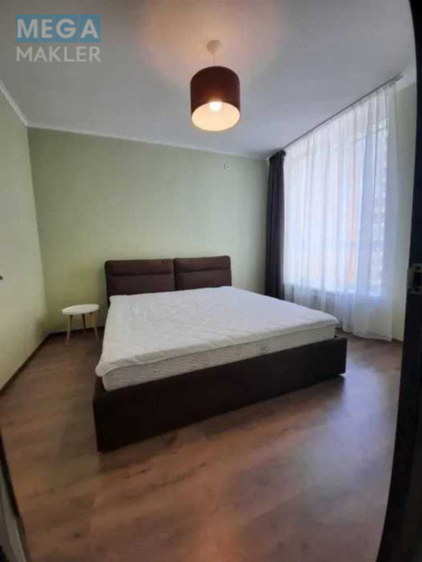 Продаж 2 кімнатної квартири (69,2/28/16), 9 пов. 16 пов. будинку, <a class="location-link" href="/kiev/" title="Недвижимость Київ">Київ</a>, <a class="location-link" href="/kiev/svyatoshinskij/" title="Недвижимость Святошинський район">Святошинський р-н</a>, Берестейський просп., 65Б (изображение 8)